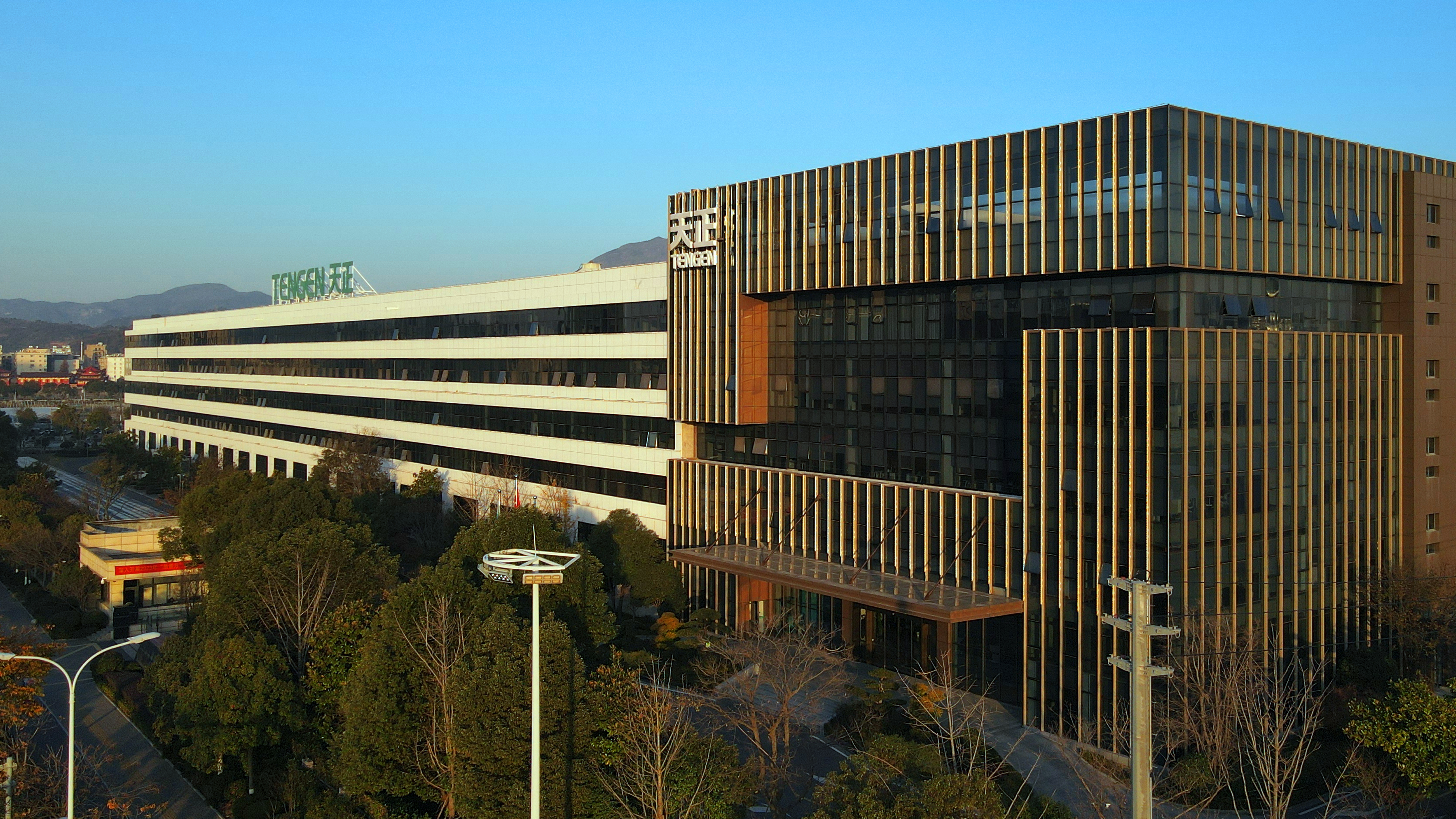 位列榜首！南宫28app入口获评“最美工厂”荣誉